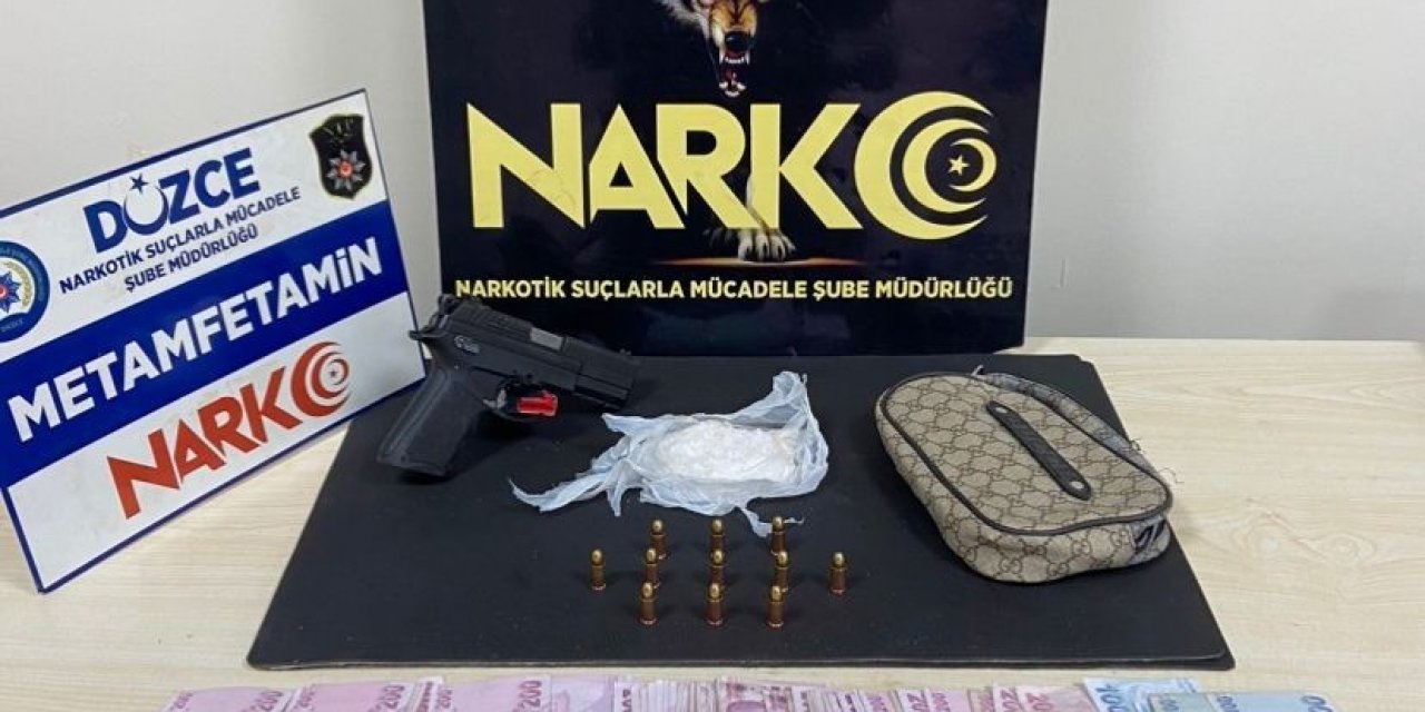 Otoyolda durdurulan araçtan uyuşturucu çıktı