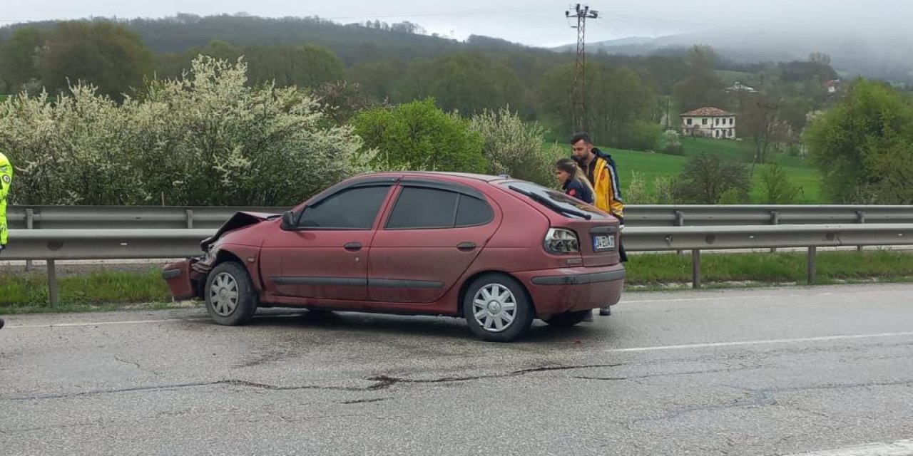 Savrulan aracın açılan kapısından düşen kadın öldü