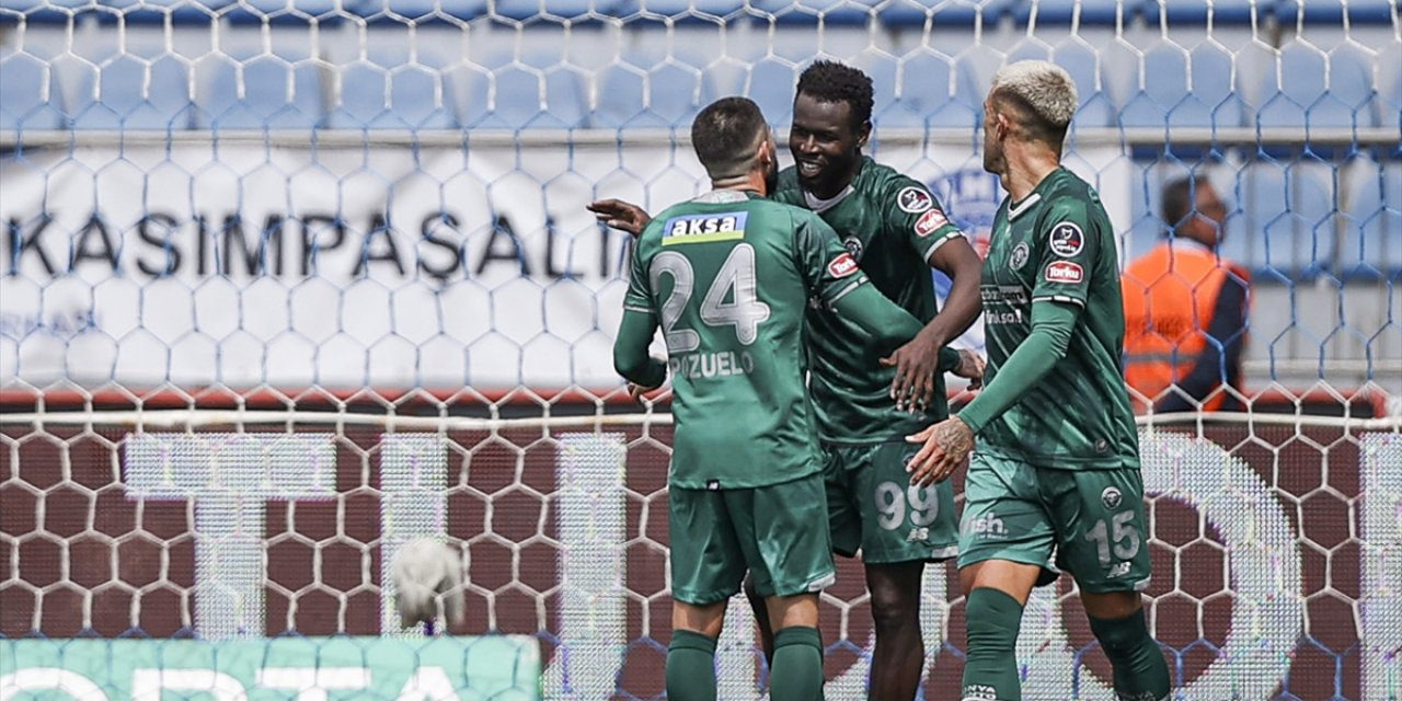 Konyaspor, geriye düştüğü Kasımpaşa maçında galip gelmeyi bildi