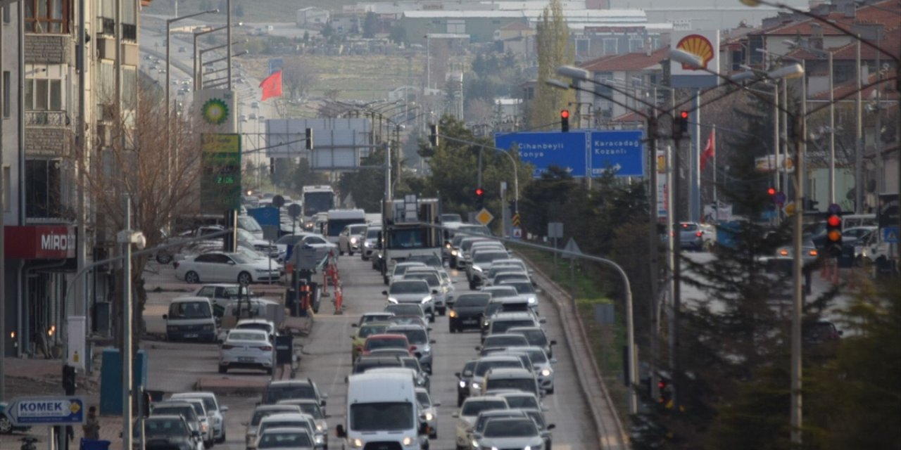 Konya’yı diğer illere bağlayan kara yollarında bayram yoğunluğu