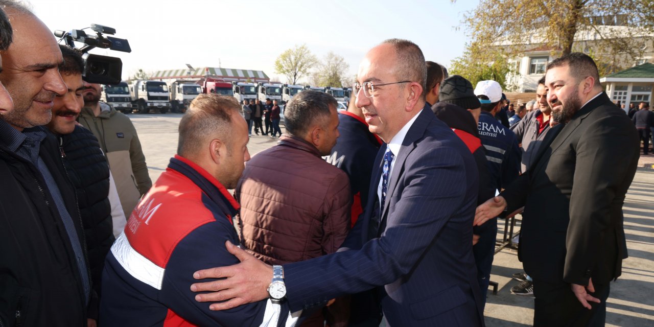 Başkan Kavuş, bayram sonrası ilk mesaide personeliyle bayramlaştı