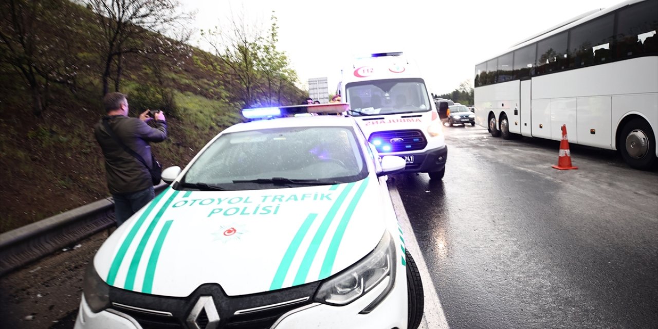 Anadolu Otoyolu'nda zincirleme trafik kazasında 6 kişi yaralandı
