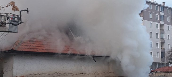 Konya'da yangın paniği! Bir kişi yaralandı