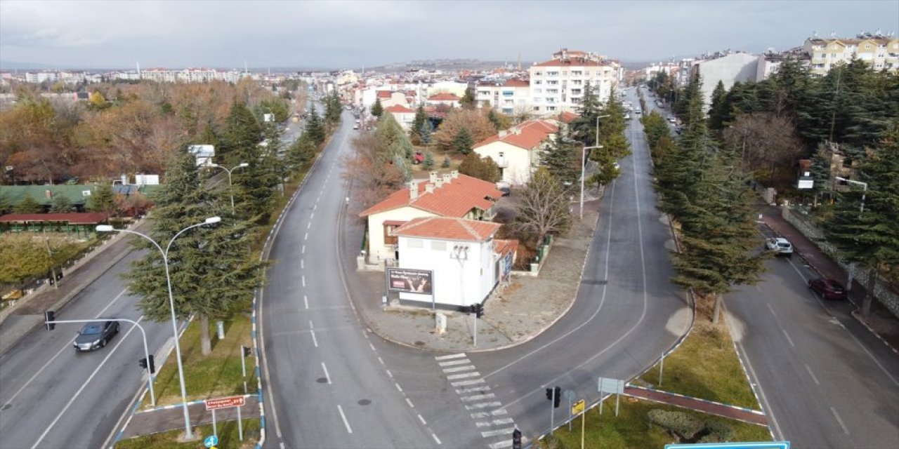 Konya’nın ünlü ilçesinin doğal taşları uluslararası fuarda sergileniyor