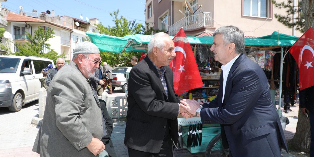 Tahir Akyürek, Selçuklu’da esnaf ve vatandaşlarla buluştu