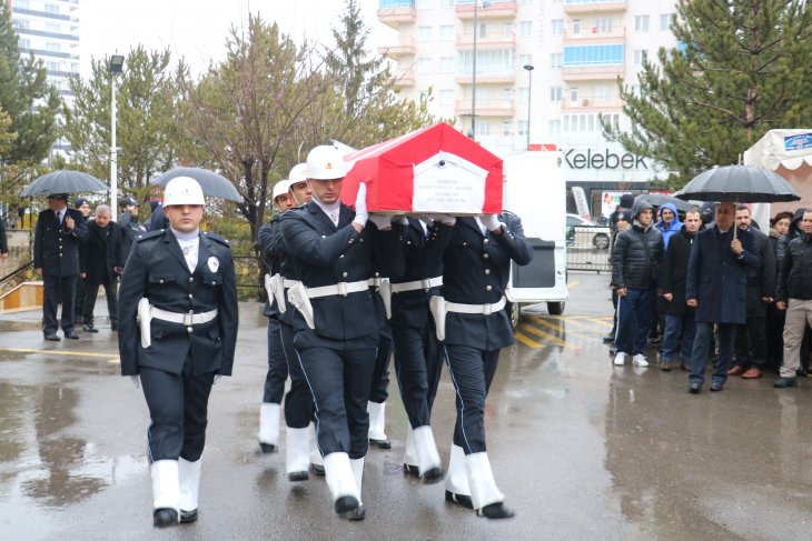 Halı sahada kalp krizinden ölen Sivas Emniyet Müdür Yardımcısının cenazesi memleketine gönderildi