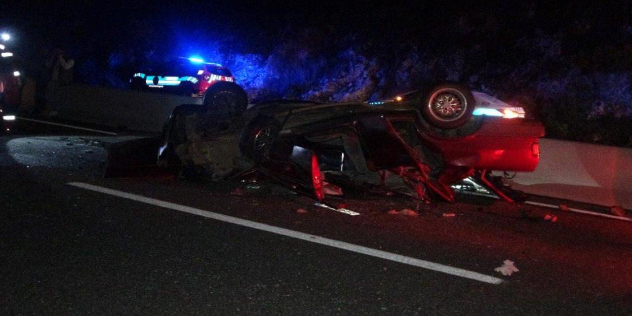 Kamyona çarpan otomobil takla attı! 1 ölü, 1 yaralı