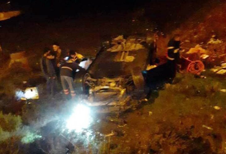 Hafif ticari araç otomobille çarpıştı: 1 ölü, 3 yaralı