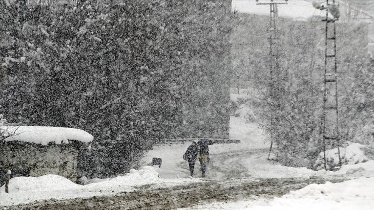 Konya'da eğitime kar engeli! Bir gün ara verildi