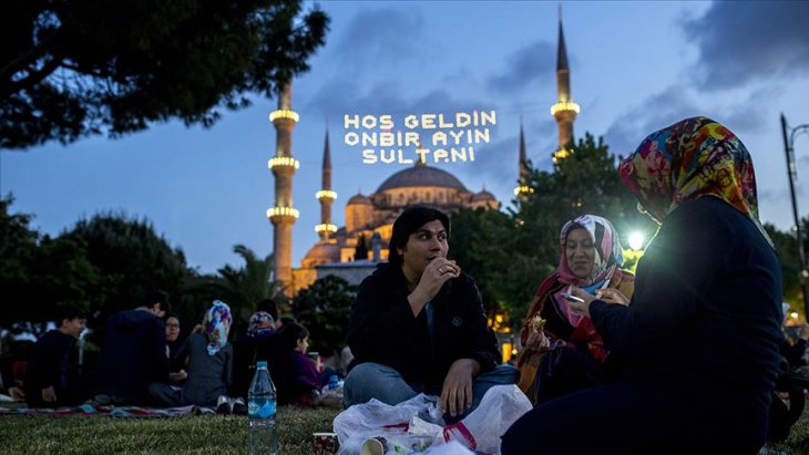 ABD'li bilim adamları: Oruç tutmak ömrü uzatıp birçok hastalığı engelliyor