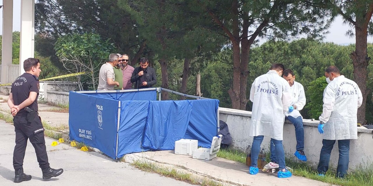 Kadını öldürüp hastane önüne attı! TIR’ın kanlı kılıfını değiştirirken yakalandı