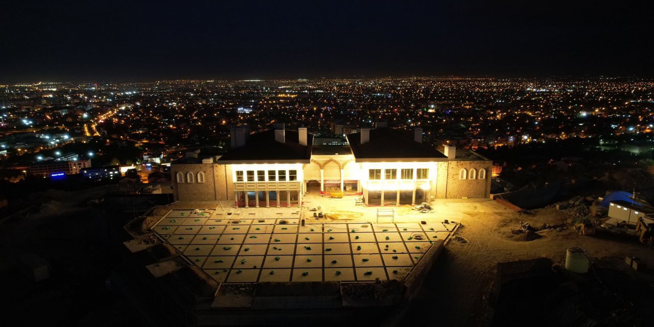 Konya’nın ünlü mekanına görkemli bina! Eşsiz manzara sunacak