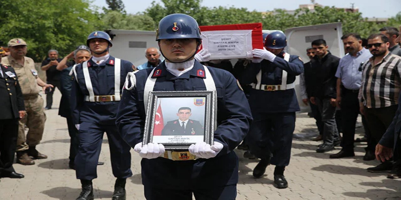 Şırnak şehitlerine hüzünlü veda