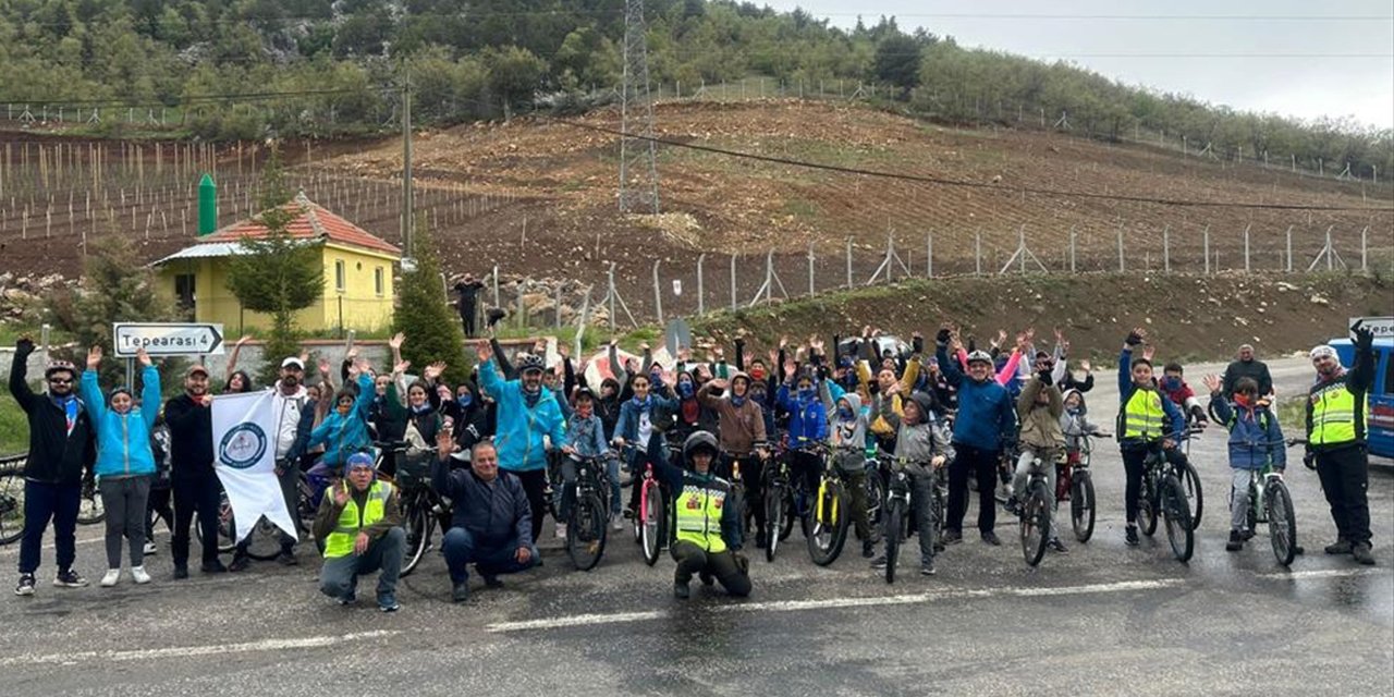 Konyalı gençlerden “pedalla genç kal” etkinliği