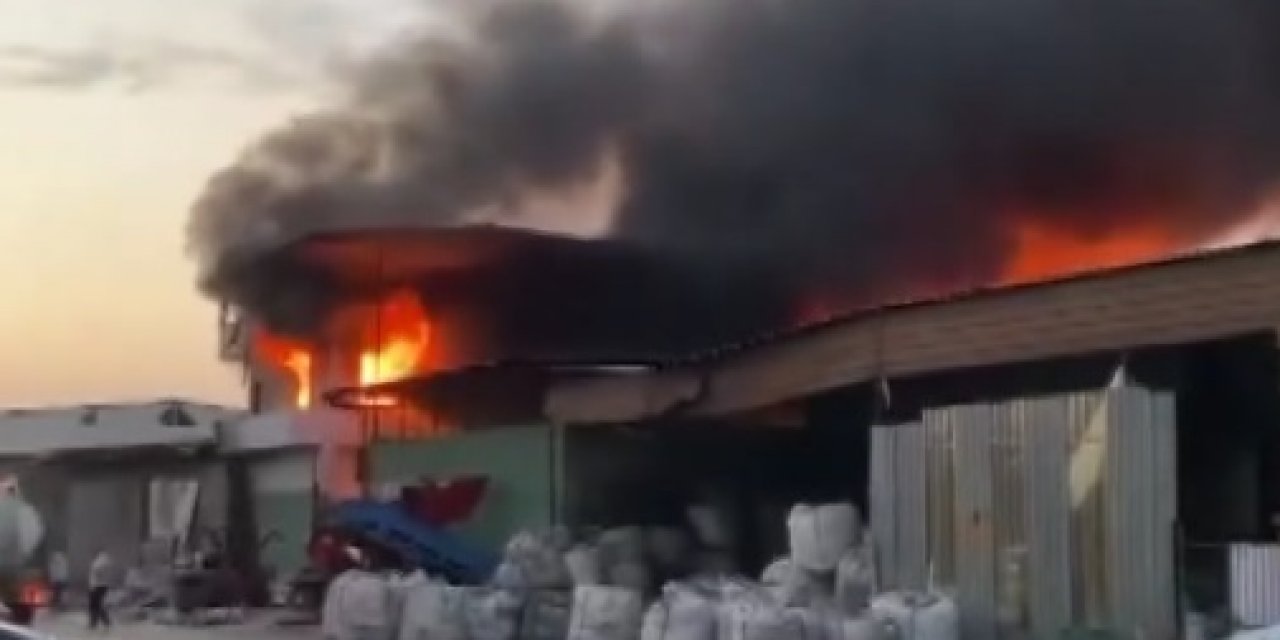 Geri dönüşüm fabrikasında yangın!