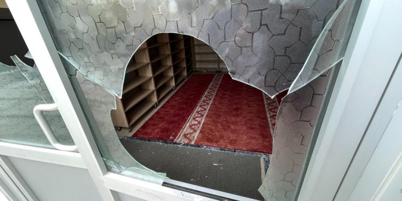 Karaman’da camiye çirkin saldırı! Ekipler onu arıyor