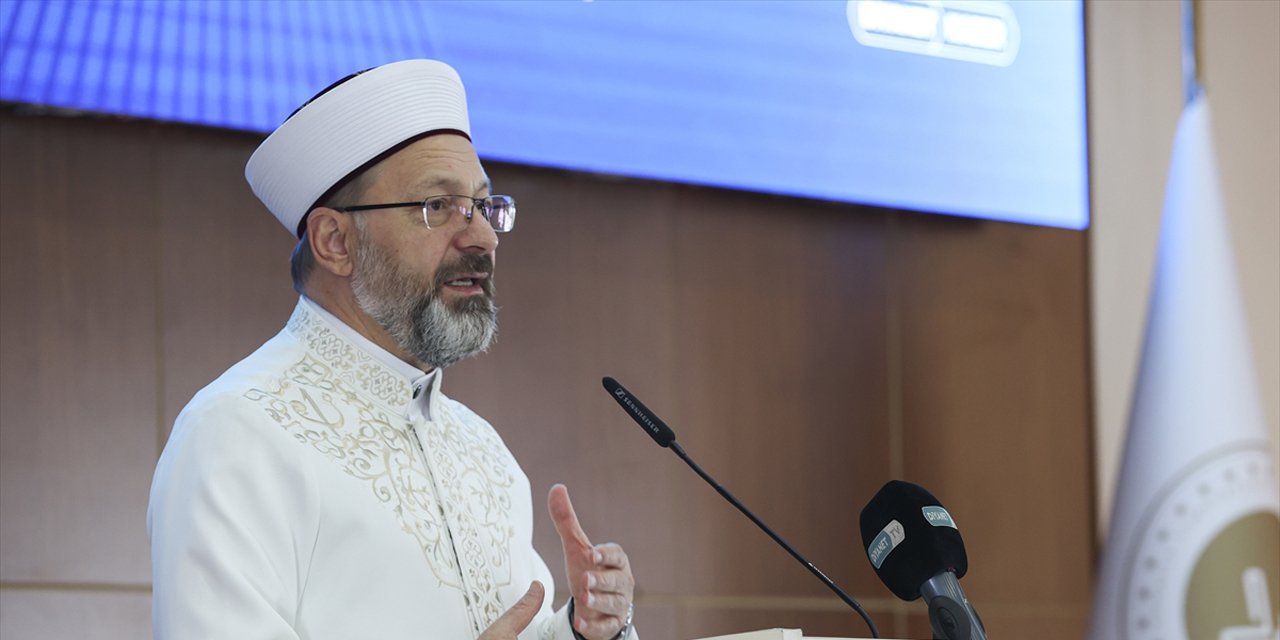 Diyanet İşleri Başkanı Erbaş: Gerçekte olduğu gibi sanal alemde de iyiliğin egemen olması için gayret sarf etmeliyiz