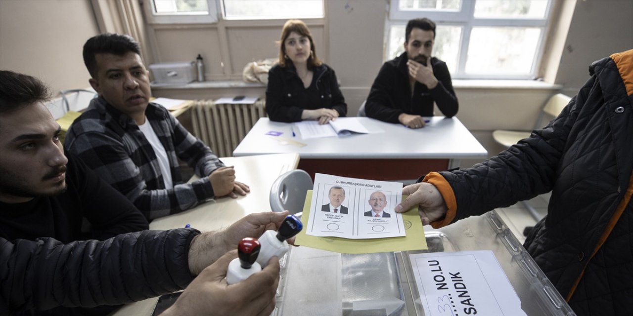 Türkiye sandık başında! Cumhurbaşkanı Seçimi için oy verme başladı