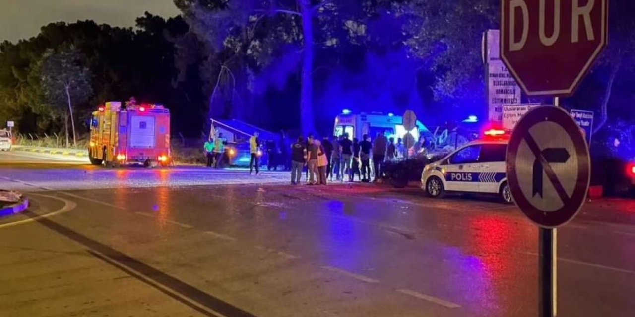 İki otomobil çarpıştı: 2 ölü