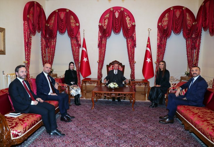 Erdoğan, Hande Yener ve Demet Akalın'ı kabul etti