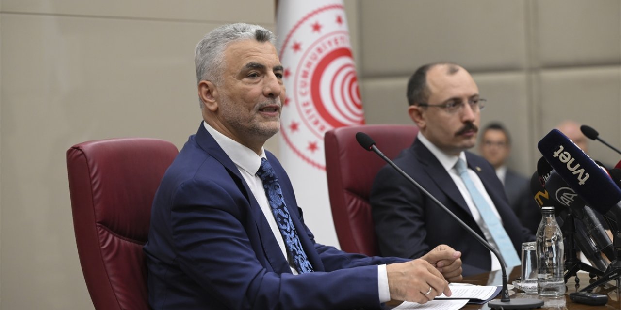 Konyalı Ticaret Bakanı Ömer Bolat: Fahiş fiyat artışlarını kaldırmaya odaklanacağız