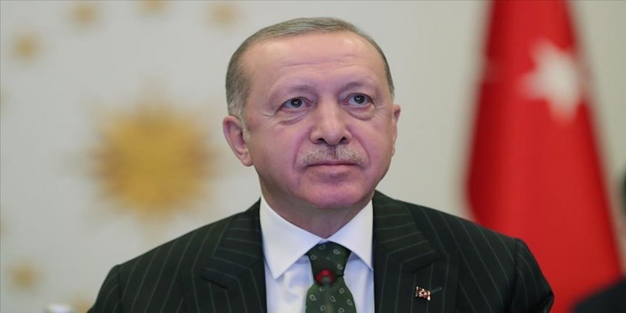 Cumhurbaşkanı Erdoğan, ünlü şairleri vefat yıldönümlerinde andı