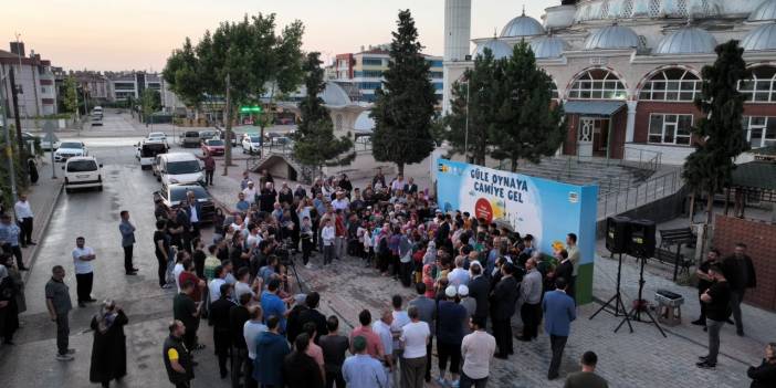 Konya’da 26 binden fazla çocuk güle oynaya camiye koşuyor