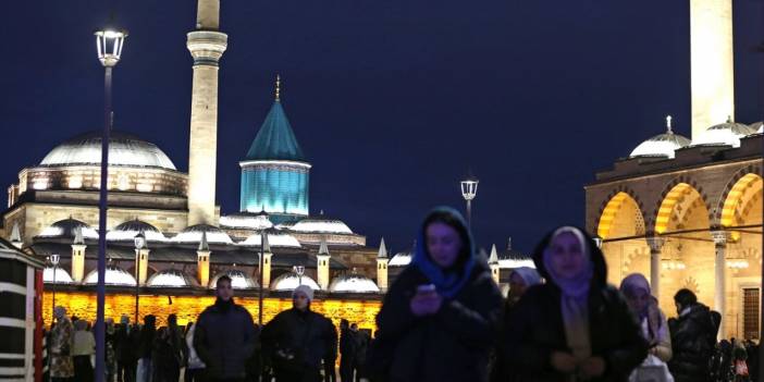 Konya’da Şeb-i Arus dolayısıyla Mevlana Müzesi’nde yoğunluk