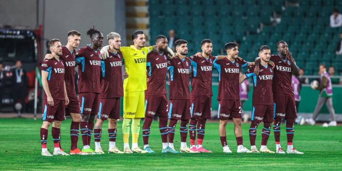 Trabzonsporlu oyuncular Konyaspor maçına 1 dakika geç başladı