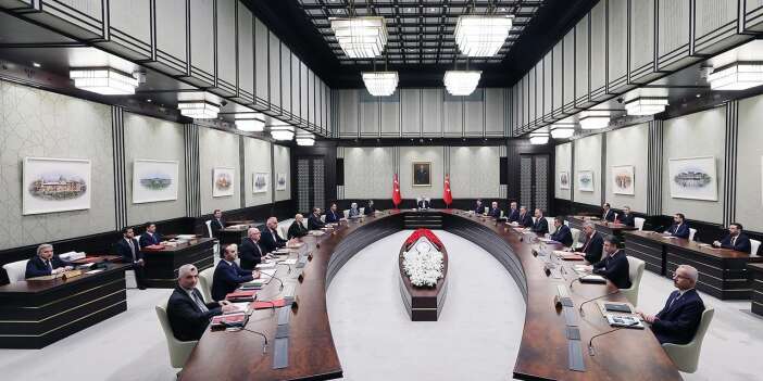 Beklenen karar Resmi Gazete’de! Cumhurbaşkanlığı Kabinesi değişti