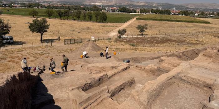 Tüccarın 3 bin 500 yıllık gizli gümüşleri Konya’da gün yüzüne çıktı