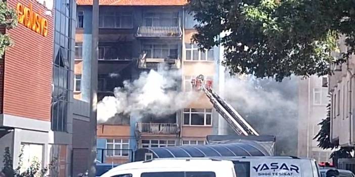 Konya'da 5 katlı binada yangın çıktı