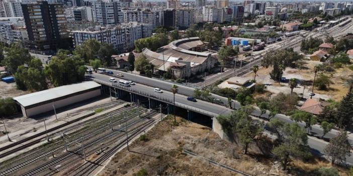 007 James Bond’un köprüsü YHT için yıkılıyor