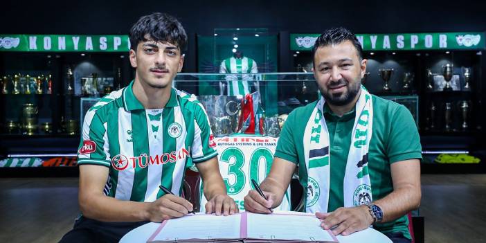 Konyaspor genç yetenek ile profesyonel sözleşme imzaladı