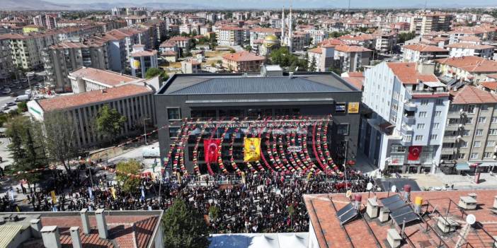 Konya’nın en büyüğü, il olmak isteyen ilçeye açıldı