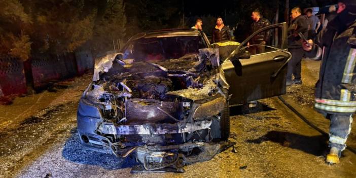 Konya’da seyir halindeki otomobil alev aldı