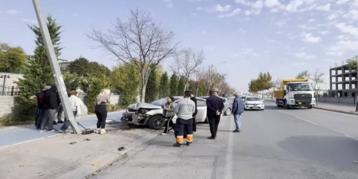 Konya’da kadın sürücü trafiği birbirine kattı! O anlar kamerada