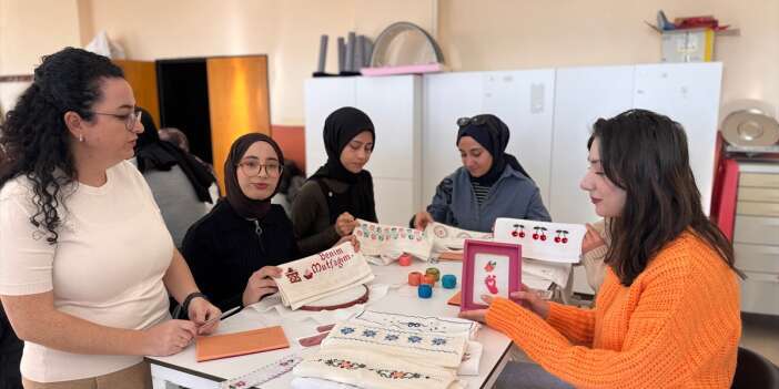 Konya’da ebeler doğuma etaminle hazırlanıyor