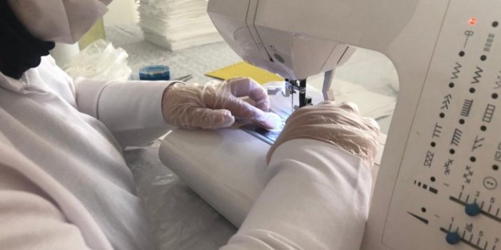 Konya'daki meslek liseleri harıl harıl maske üretiyor