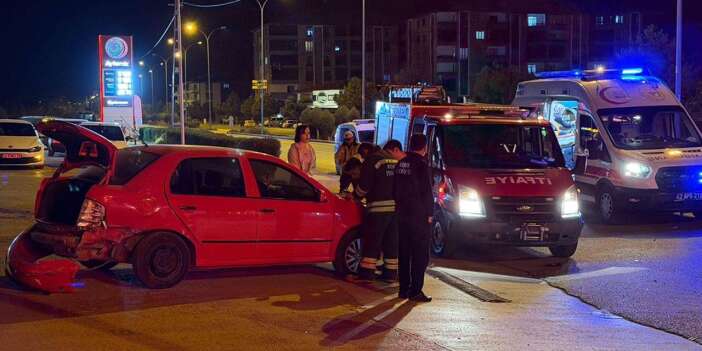 Konya’da otomobiller çapıştı