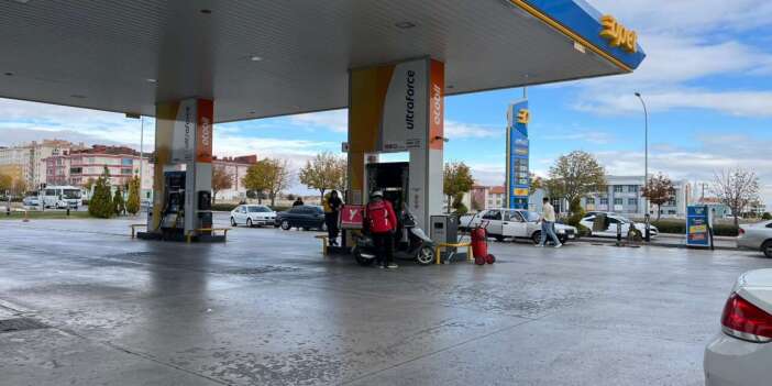 Akaryakıta büyük indirim geliyor! Motorin de benzin de düşecek