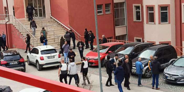 Üniversitede rehin krizi