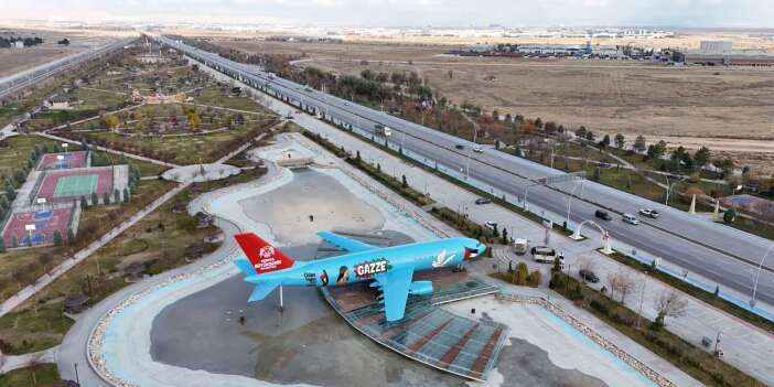 Konya’ya gelenleri Gazze uçağı karşılamaya başladı