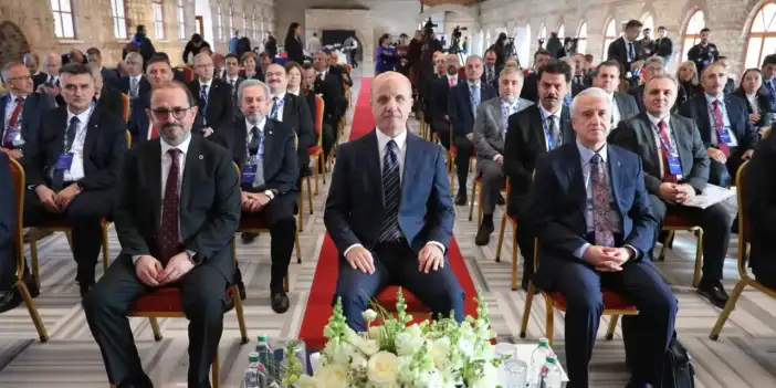 Selçuk Üniversitesi başarıya koşuyor