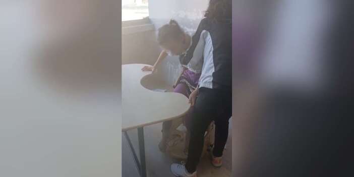 Otizmli öğrenciler sıralara bağlandı! Konya’dan gelen veli isyan etti