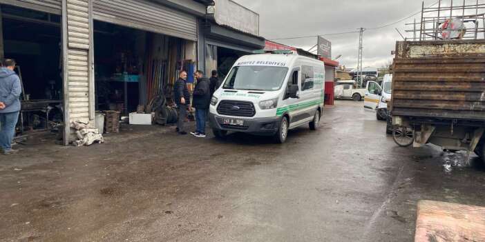 Arkadaşının davetiyle kaldığı iş yerinde ölü bulundu