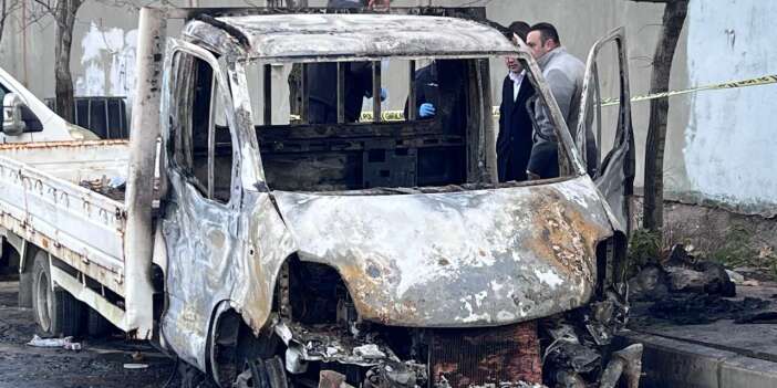 Konyalı Murat Kaymaz sığındığı araçta yanarak can verdi