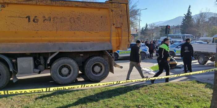 Hafriyat kamyonun altında kalan Halil Şen öldü