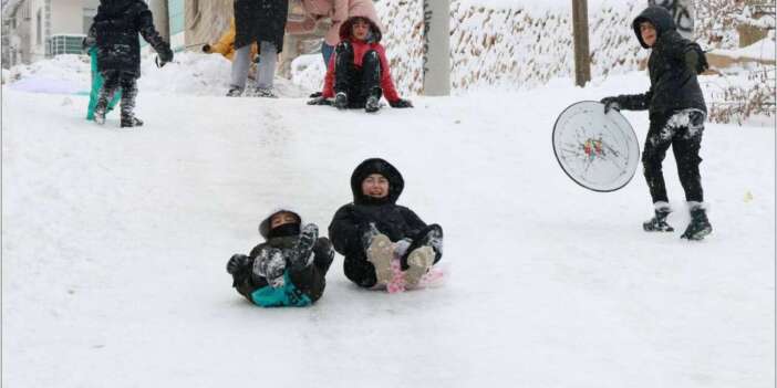 Konya’da hasret bitti, siniyi kapan sokağa çıktı