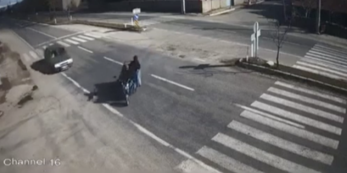 Konya plakalı otomobil çarptı! Anne öldü, oğlu yaralı